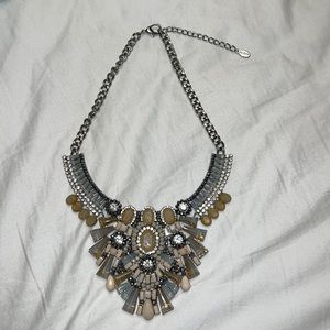 Aldo women’s necklace jewelry in very very good condition like new.